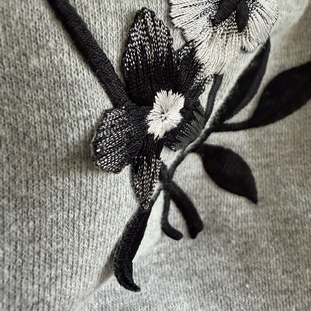 VTG Medium Applieque Floral Gray Sweater Vest 90s Whimsygoth Pockets Cottage - Picture 11 of 11